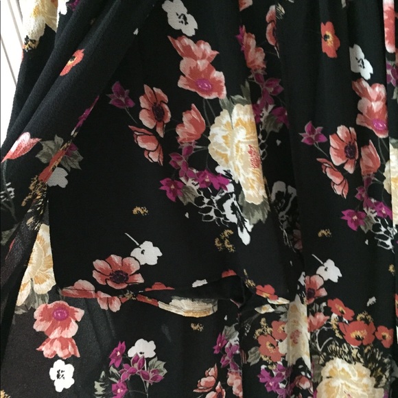 Boho floral print deep v maxi romper - Picture 2 of 4